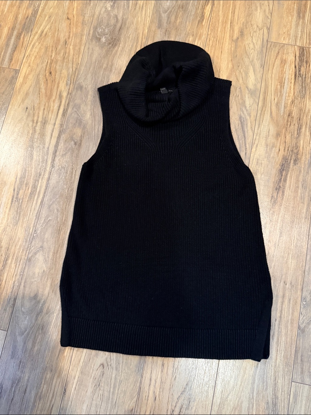 Banana Republic Black Sleeveless Turtleneck Sweater